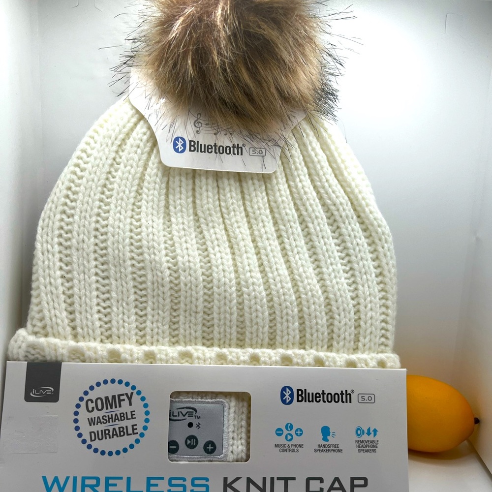 Wireless Music Beanie (Bluetooth) NWT